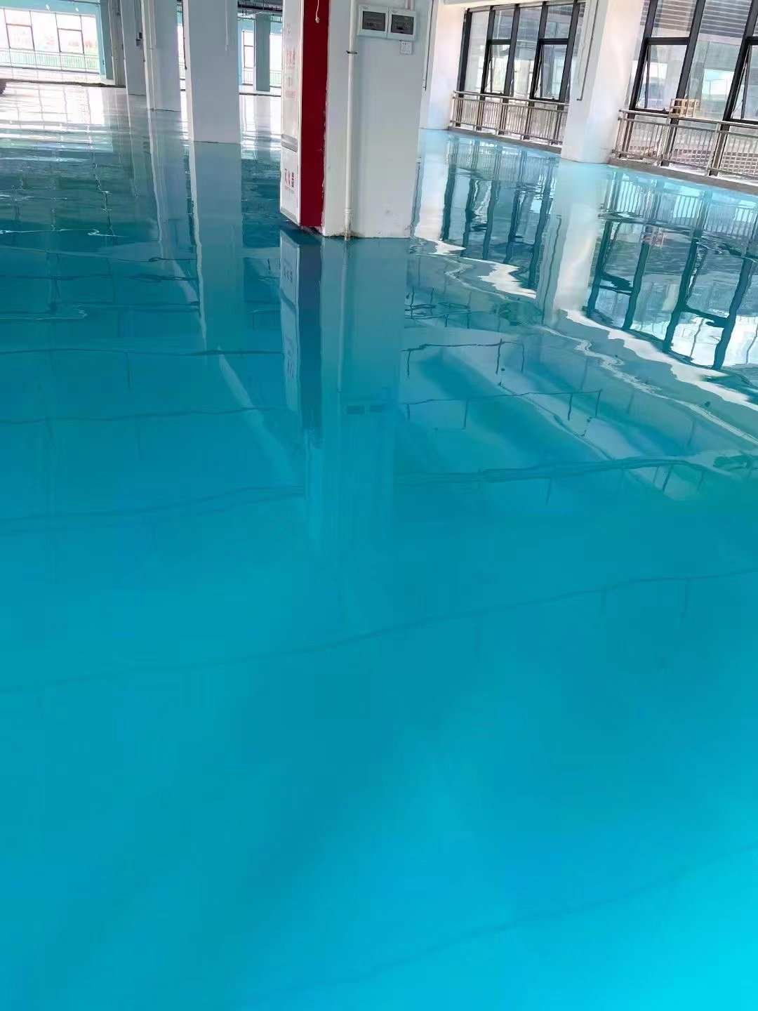 環(huán)氧自流平地坪 